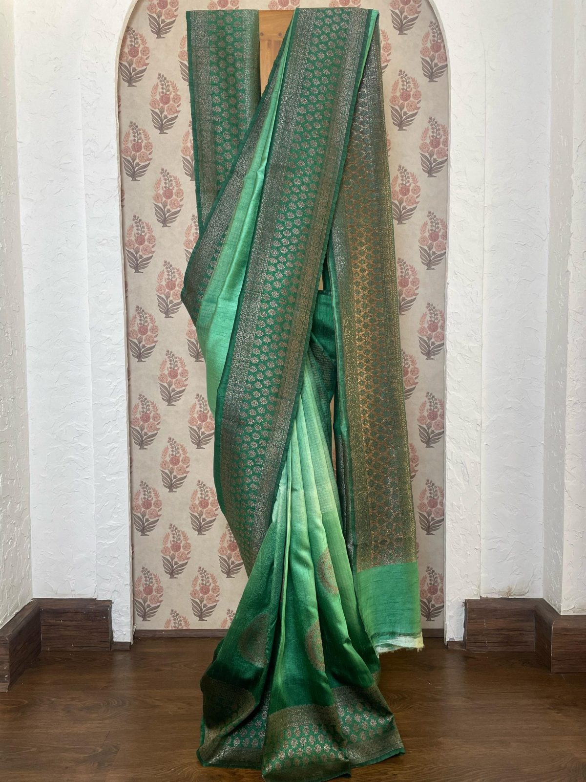 TUSSAR RAW SILK SAREE OMBRE