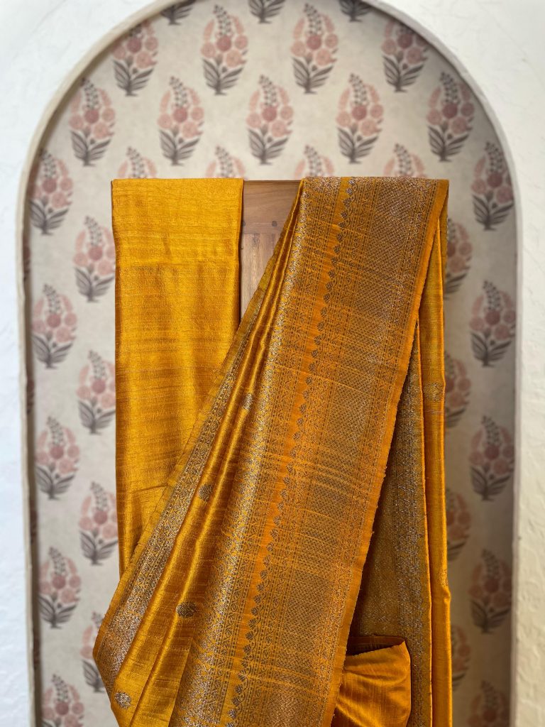 TUSSAR RAW SILK BIG BORDER SAREE - Image 4