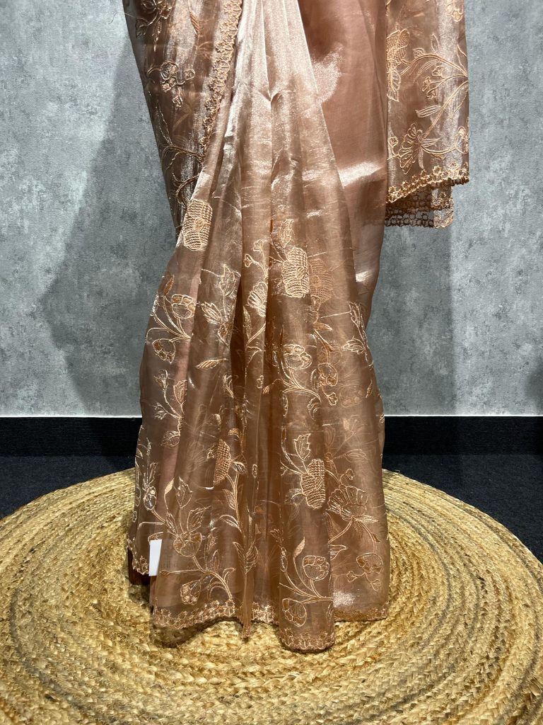TISSUE SILK ORGANZA APPLIQUE SAREE - Image 3