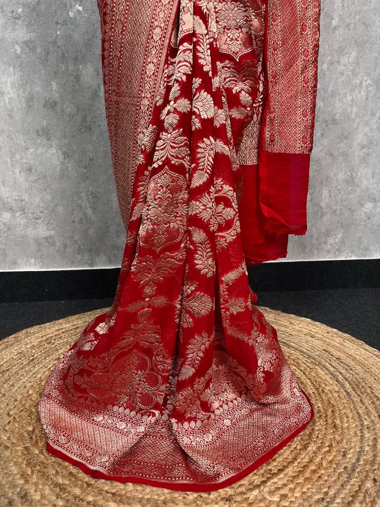 SILK GEORGETTE GOLD ZARI BANARASI SAREE - Image 3