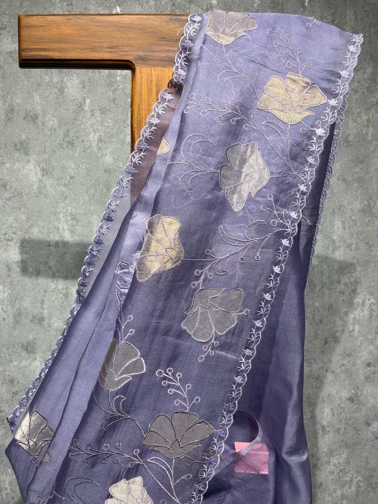 SILK ORGANZA APPLIQUE SAREE - Image 2