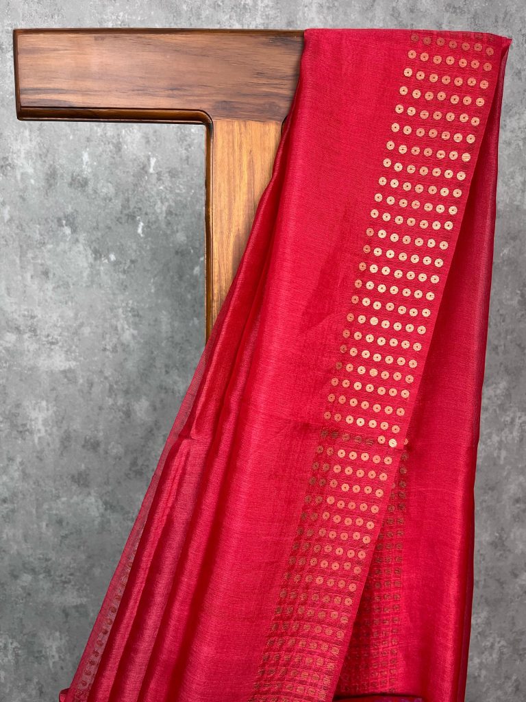 KORA MUSLIN SEQUENCE EMBROIDERY SAREE - Image 2