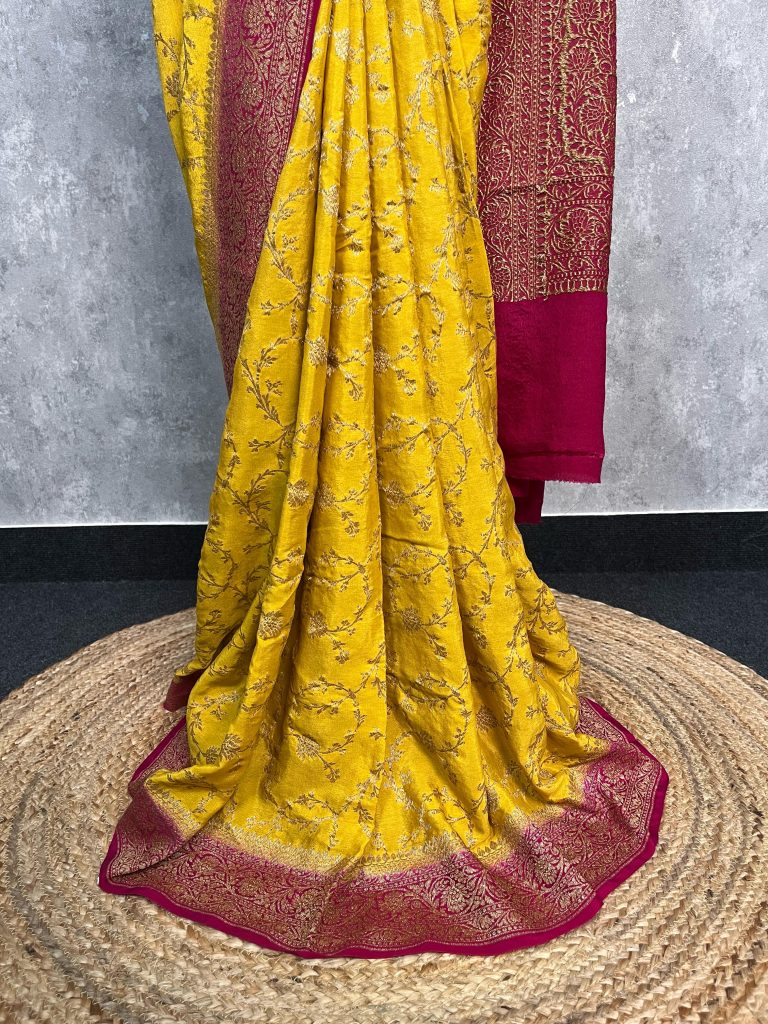 PURE CREPE SILK BANARASI SAREE - Image 3