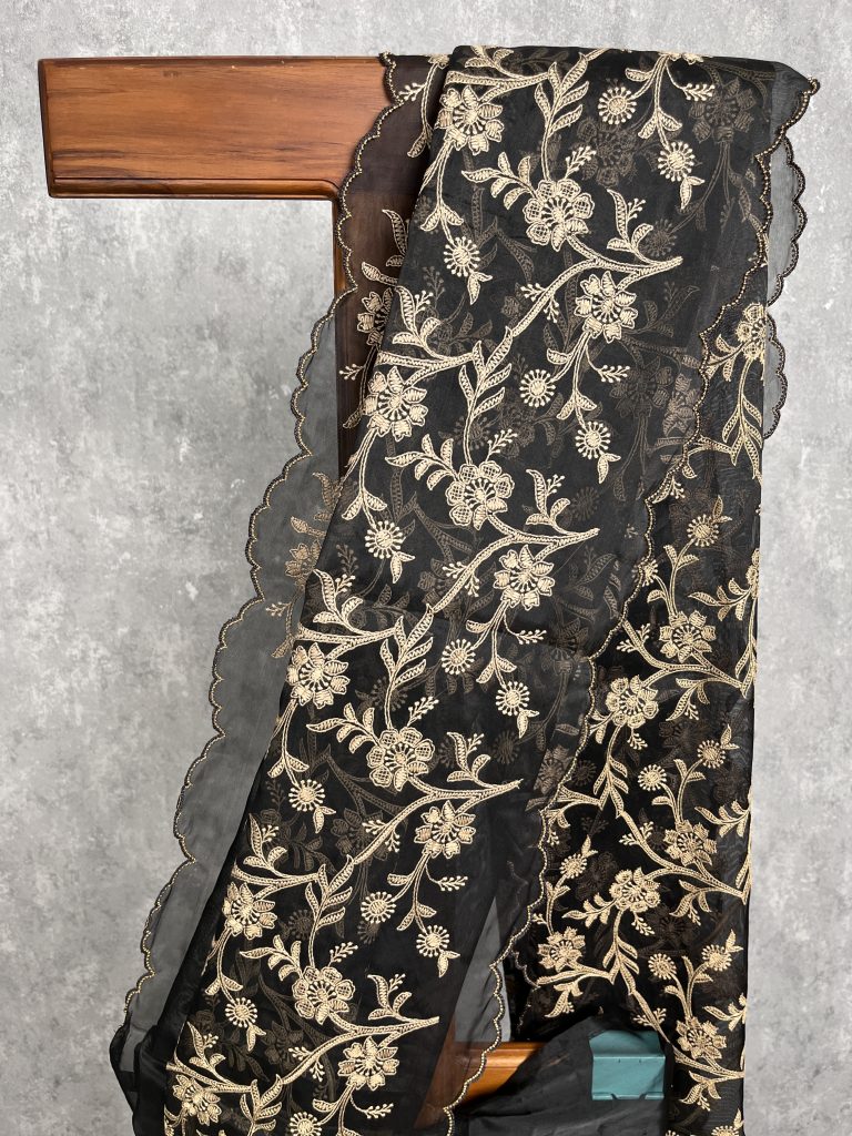 SEMI ORGANZA THREAD EMBROIDERY BANARASI SAREE - Image 3