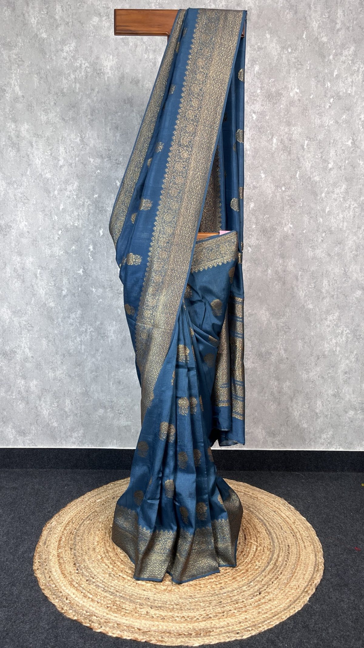 SEMI TUSSAR RAW SILK BANARASI SAREE