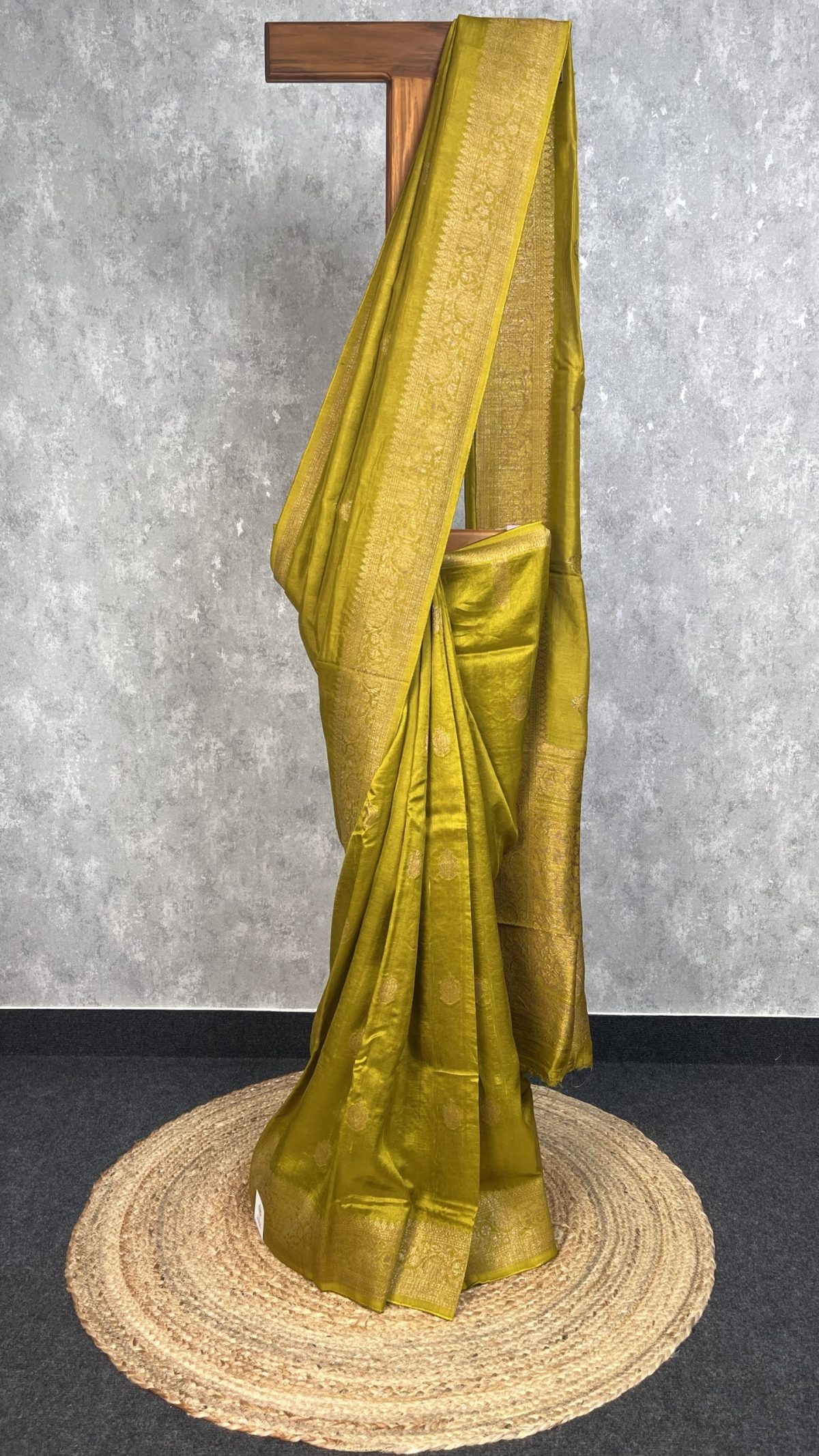 SEMI TUSSAR RAW SILK BANARASI SAREE