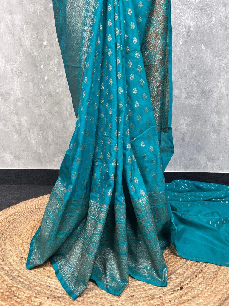 SEMI GEORGETTE ANTIQUE ZARI BANARASI SAREE - Image 3