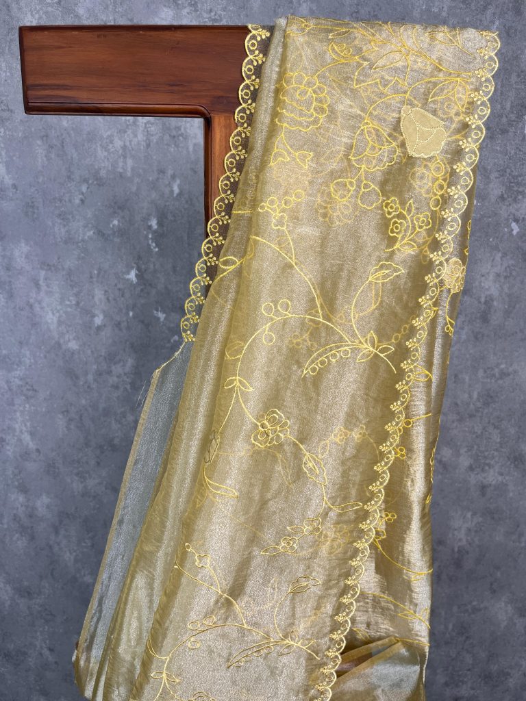 SEMI ORGANZA APPLIQUE EMBROIDERY SAREE - Image 2