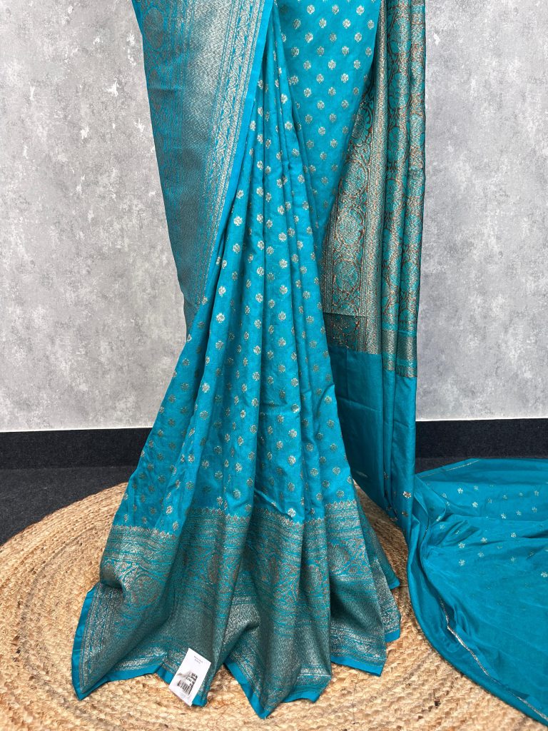 SEMI GEORGETTE ANTIQUE ZARI BANARASI SAREE - Image 3