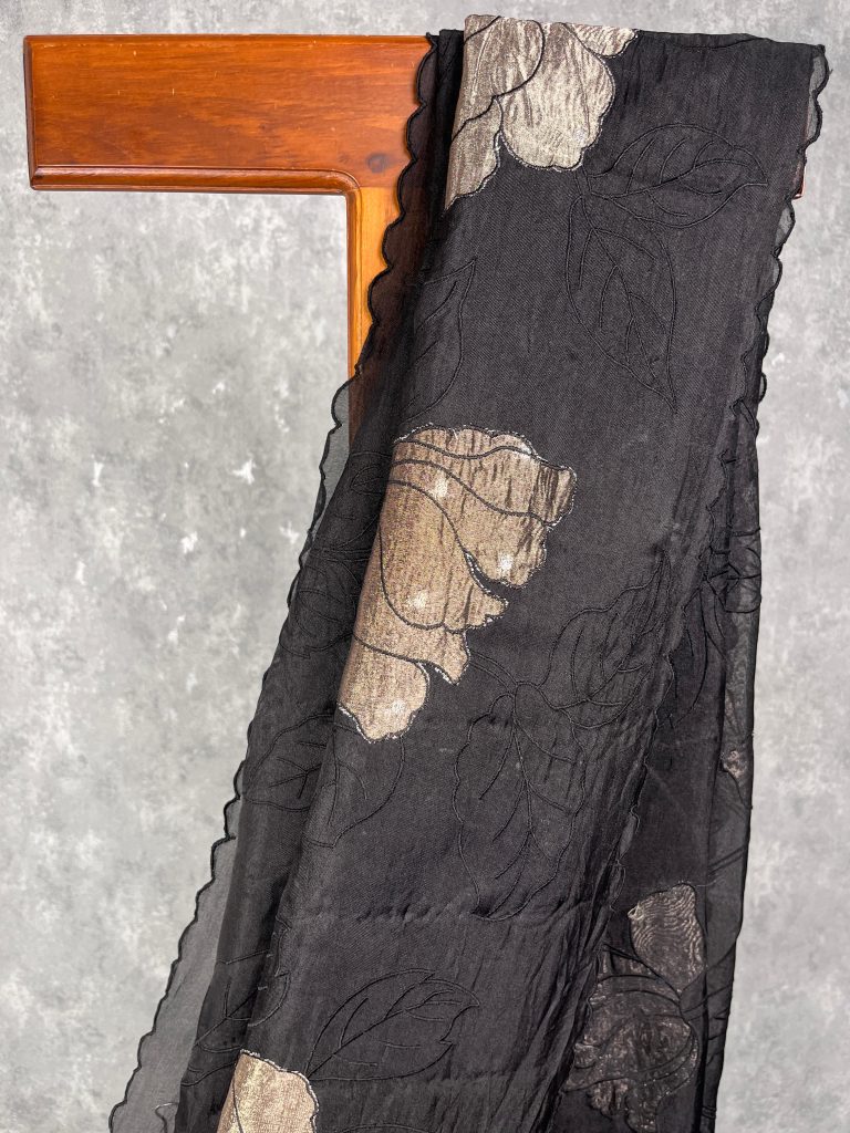 SILK ORGANZA TISSUE APPLIQUE EMBROIDERY SAREE - Image 2