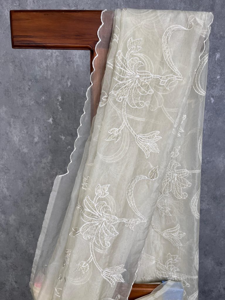 ORGANZA APPLIQUE SAREE - Image 2