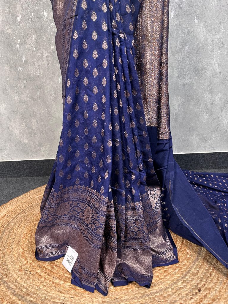 SEMI GEORGETTE ANTIQUE ZARI BANARASI SAREE - Image 3