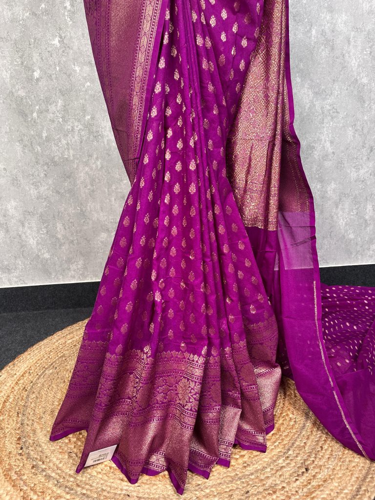 SEMI GEORGETTE ANTIQUE ZARI BANARASI SAREE - Image 3
