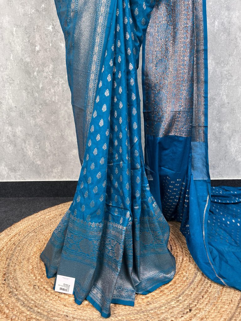 SEMI GEORGETTE ANTIQUE ZARI BANARASI SAREE - Image 3