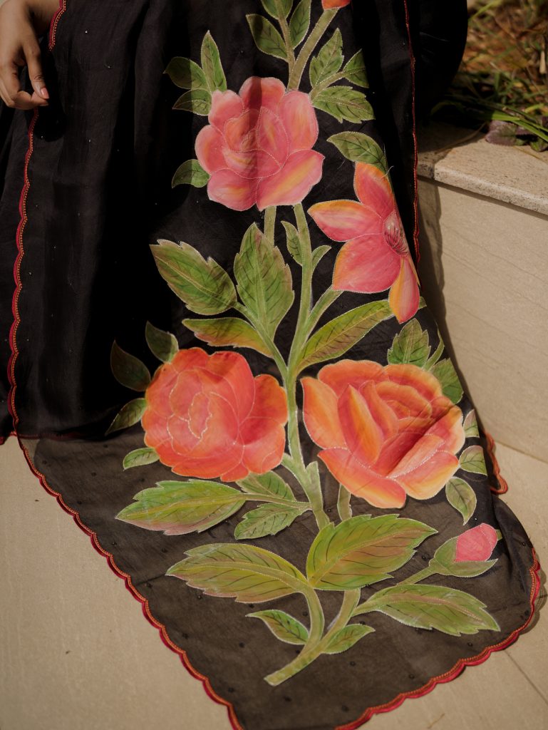 SILK ORGANZA HAND PAINTED SAREE - Image 3