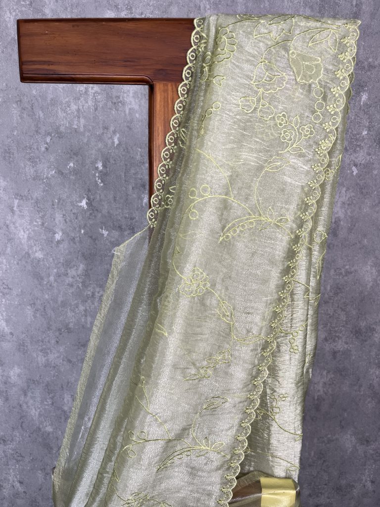 SEMI ORGANZA APPLIQUE EMBROIDERY SAREE - Image 2