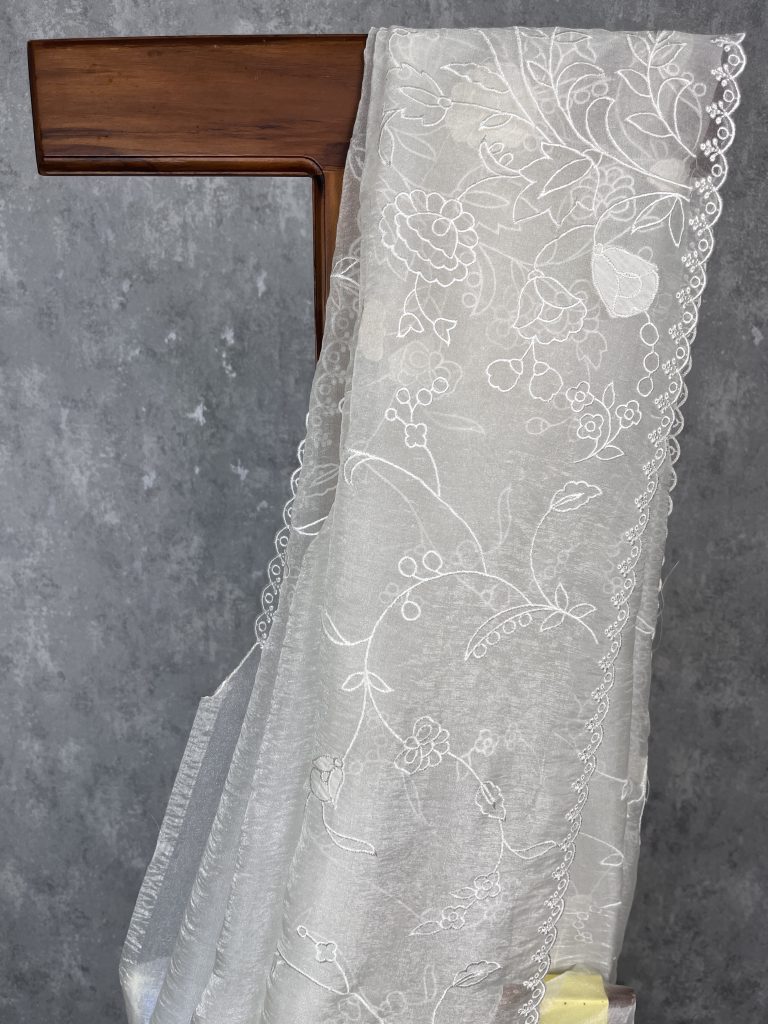 SEMI ORGANZA APPLIQUE EMBROIDERY SAREE - Image 2
