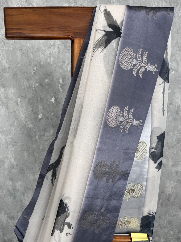PRINTED ORGANZA SAREE - Image 2