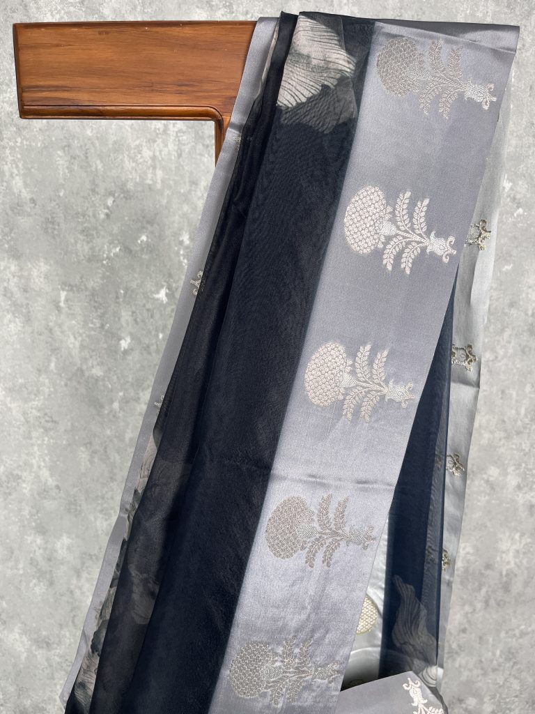 PRINTED ORGANZA SATIN BORDER BANARASI SAREE - Image 2