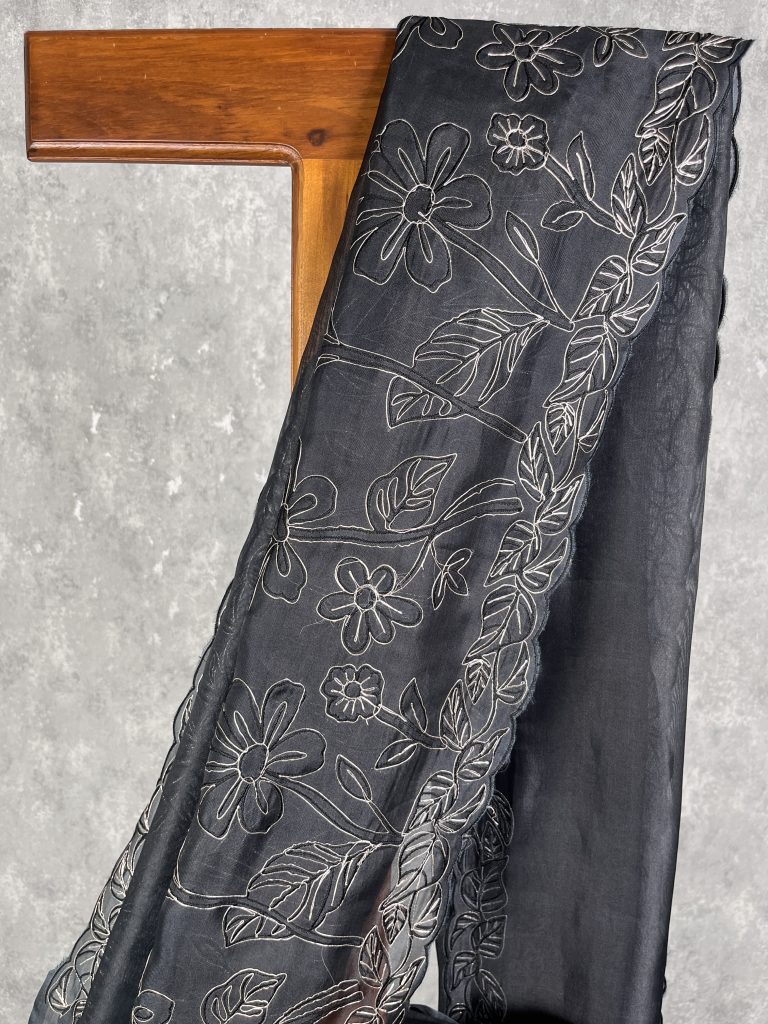 SILK ORGANZA APPLIQUE EMBROIDERY SAREE - Image 2