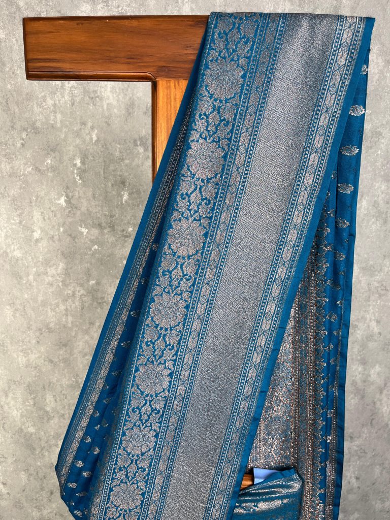 SEMI GEORGETTE ANTIQUE ZARI BANARASI SAREE - Image 2