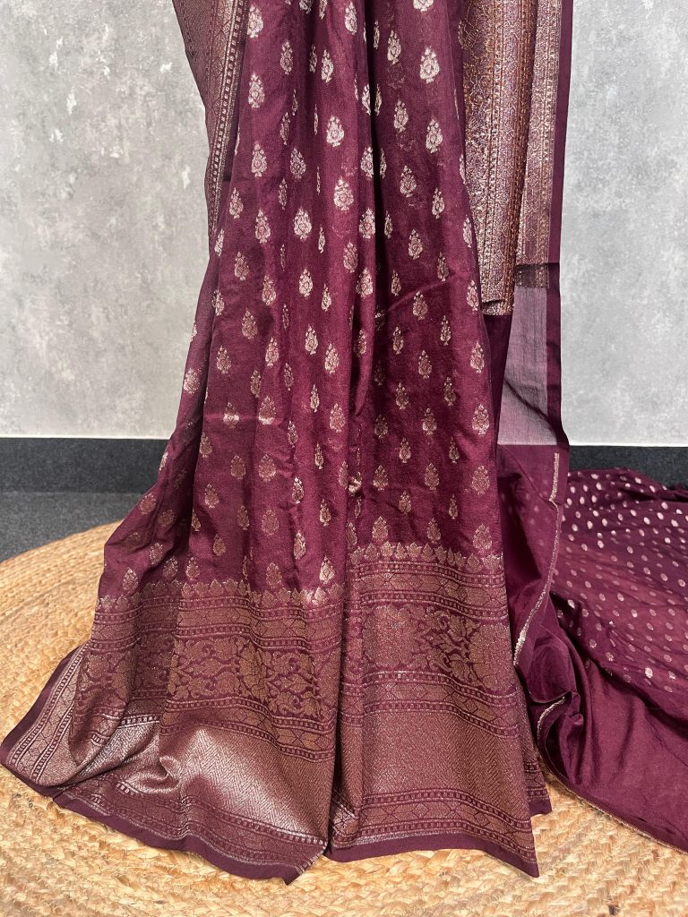 SEMI GEORGETTE ANTIQUE ZARI BANARASI SAREE - Image 3