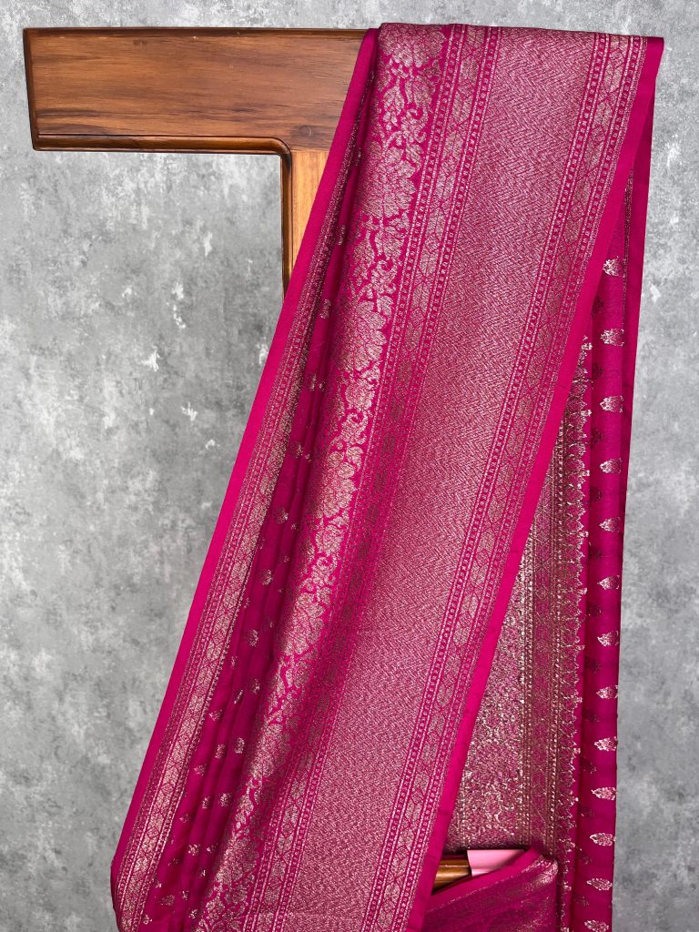 SEMI GEORGETTE ANTIQUE ZARI BANARASI SAREE - Image 3
