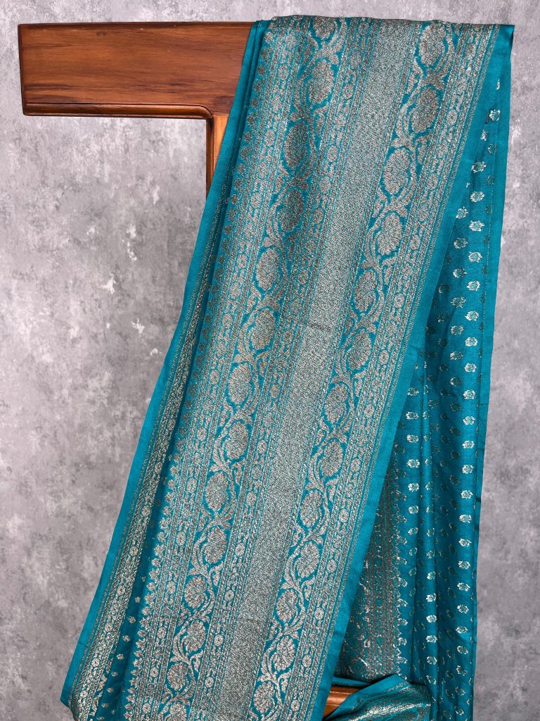 SEMI GEORGETTE ANTIQUE ZARI BANARASI SAREE - Image 2