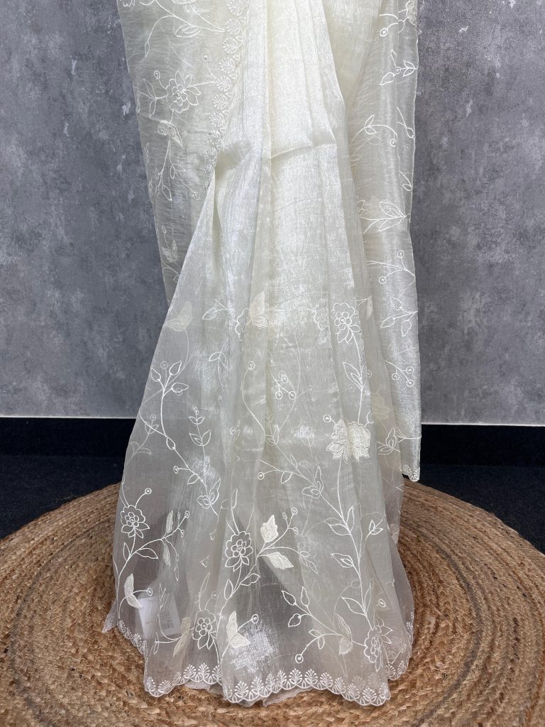 SEMI ORGANZA APPLIQUE EMBROIDERY SAREE - Image 3