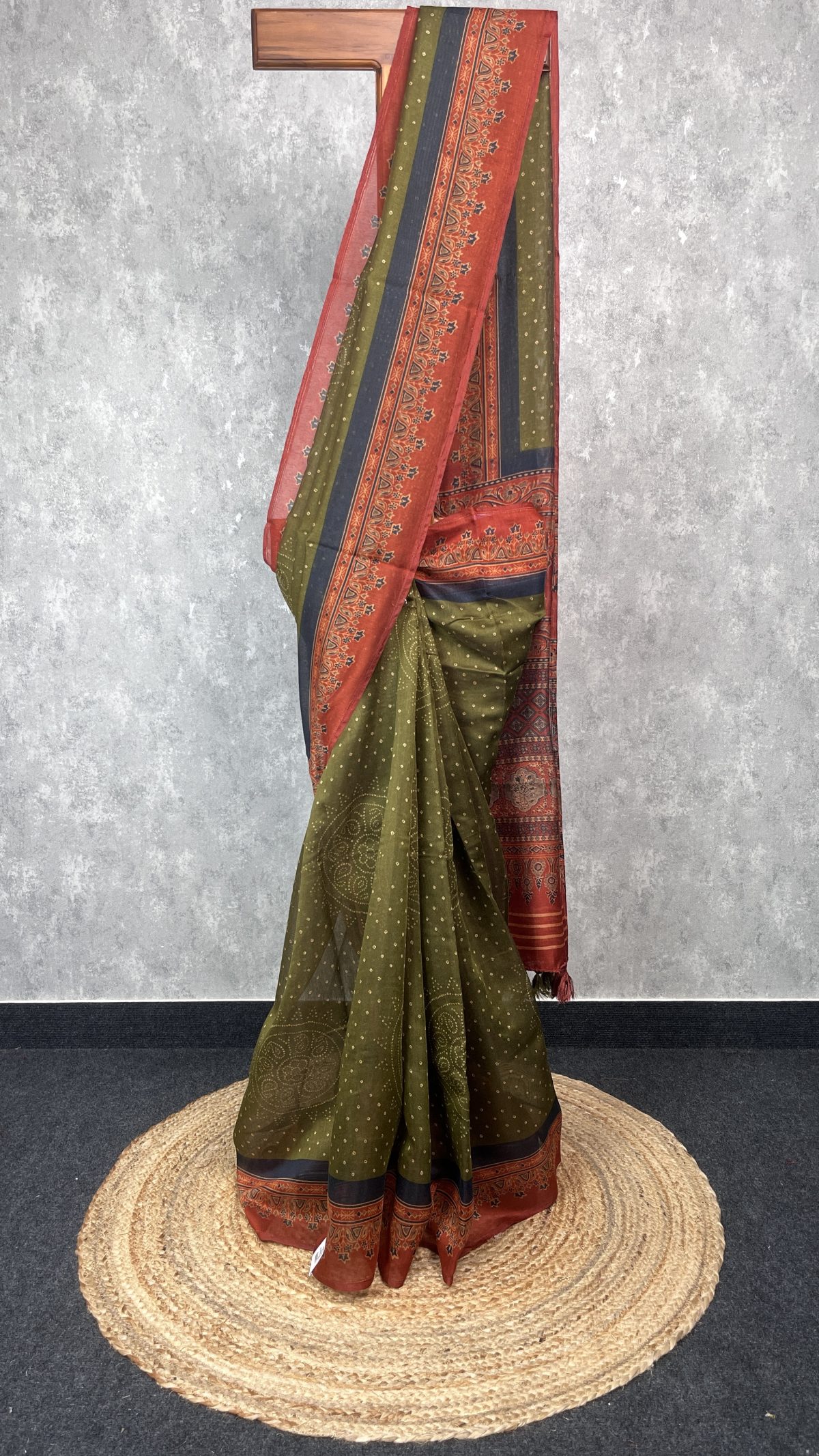 SEMI LINEN PRINTED SAREE