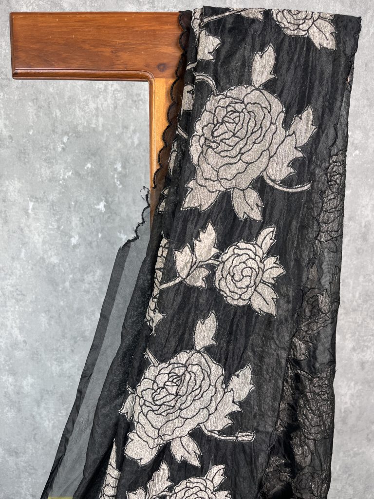SEMI ORGANZA TISSUE APPLIQUE EMBROIDERY SAREE - Image 2