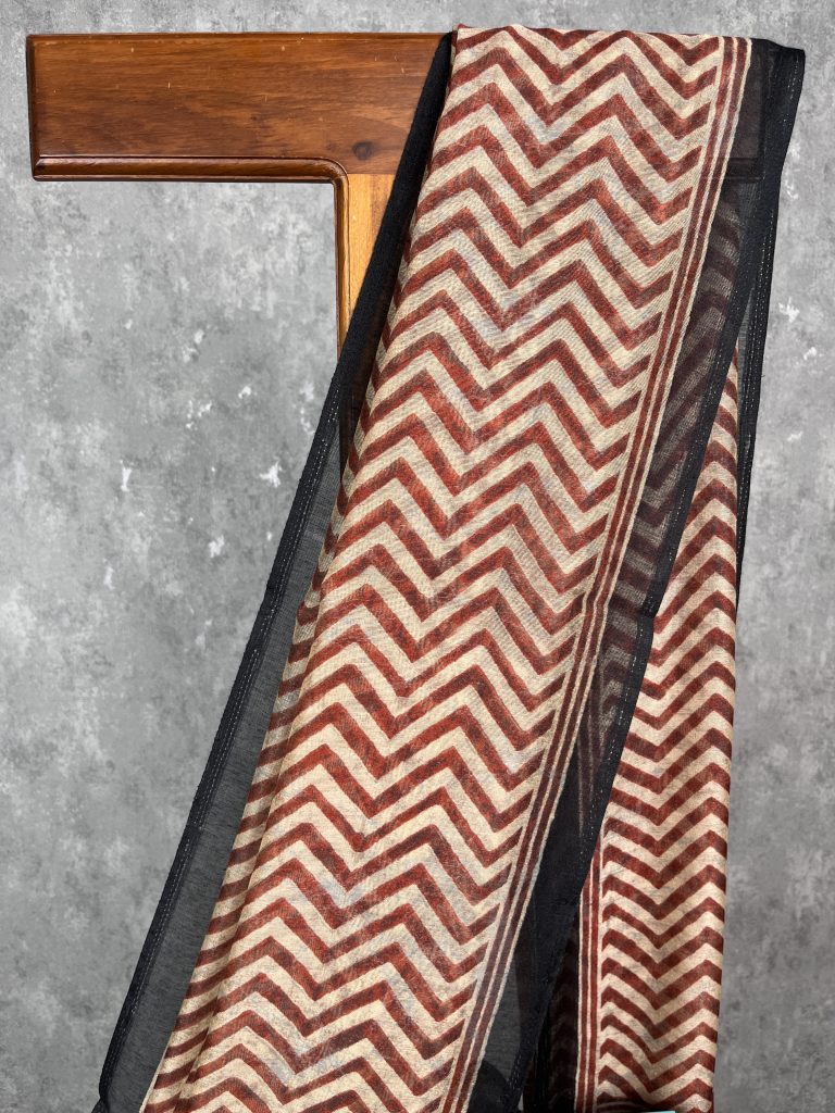SEMI LINEN PRINTED SAREE - Image 2