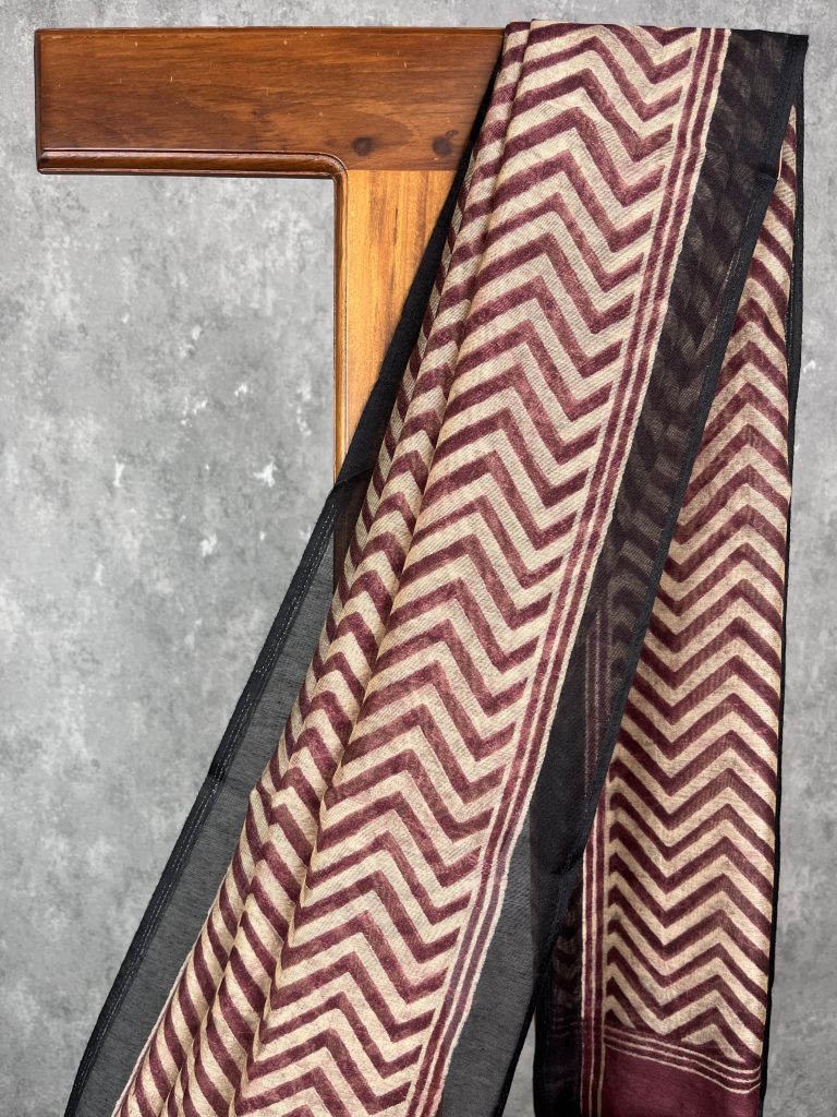 SEMI LINEN PRINTED SAREE - Image 2