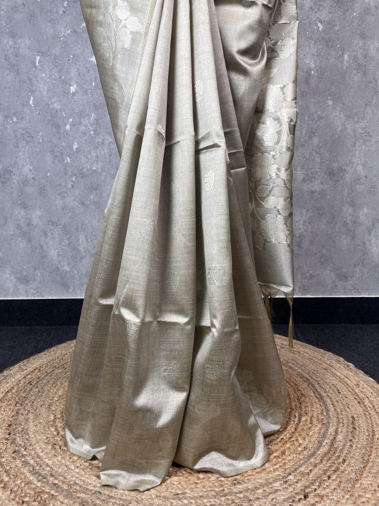 SEMI TUSSAR SILK WEAVING BANARASI SAREE - Image 3