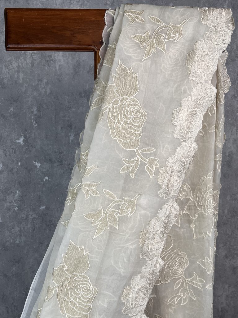 ORGANZA TISSUE APPLIQUE EMBROIDERY SAREE - Image 2