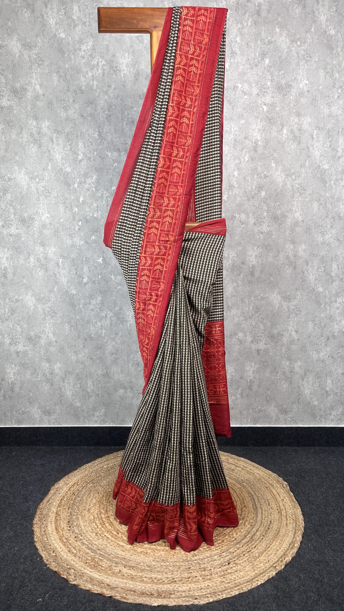 SEMI LINEN PRINTED SAREE