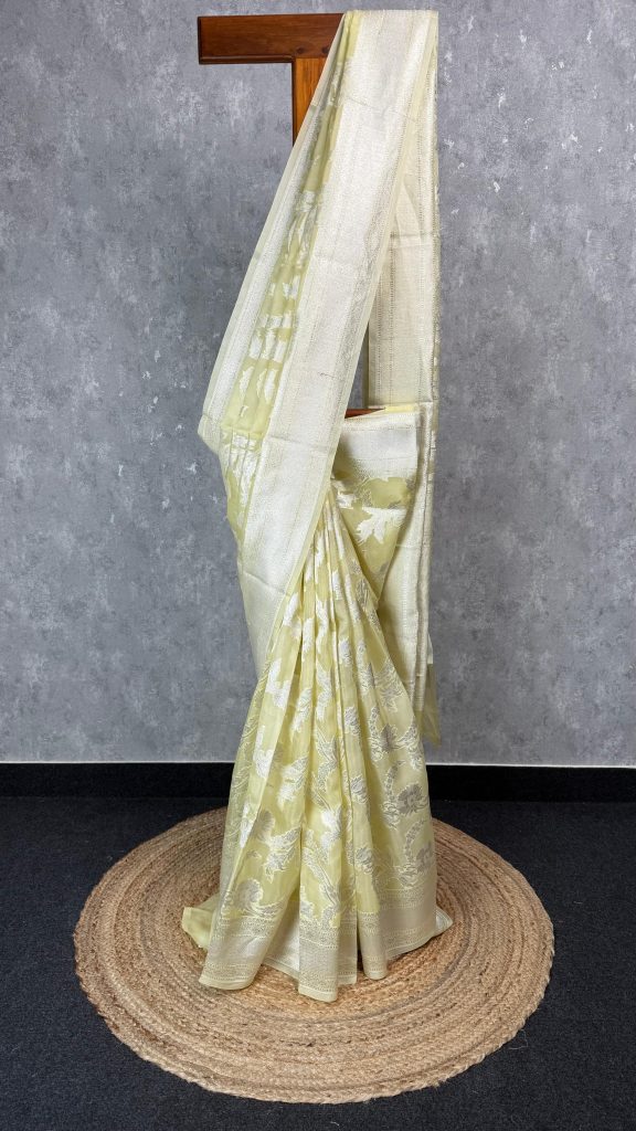 KORA SILVER ZARI JAAL BANARASI SAREE
