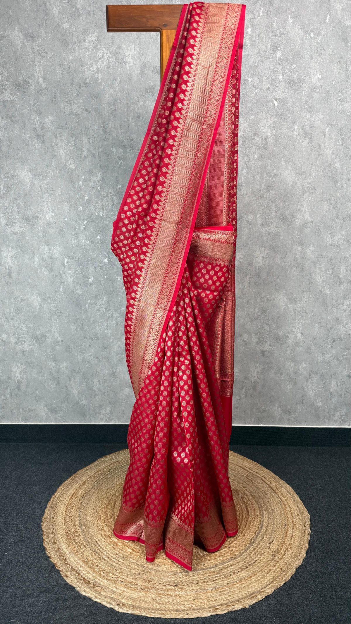 KORA WATER ZARI BHUTA BANARASI SAREE