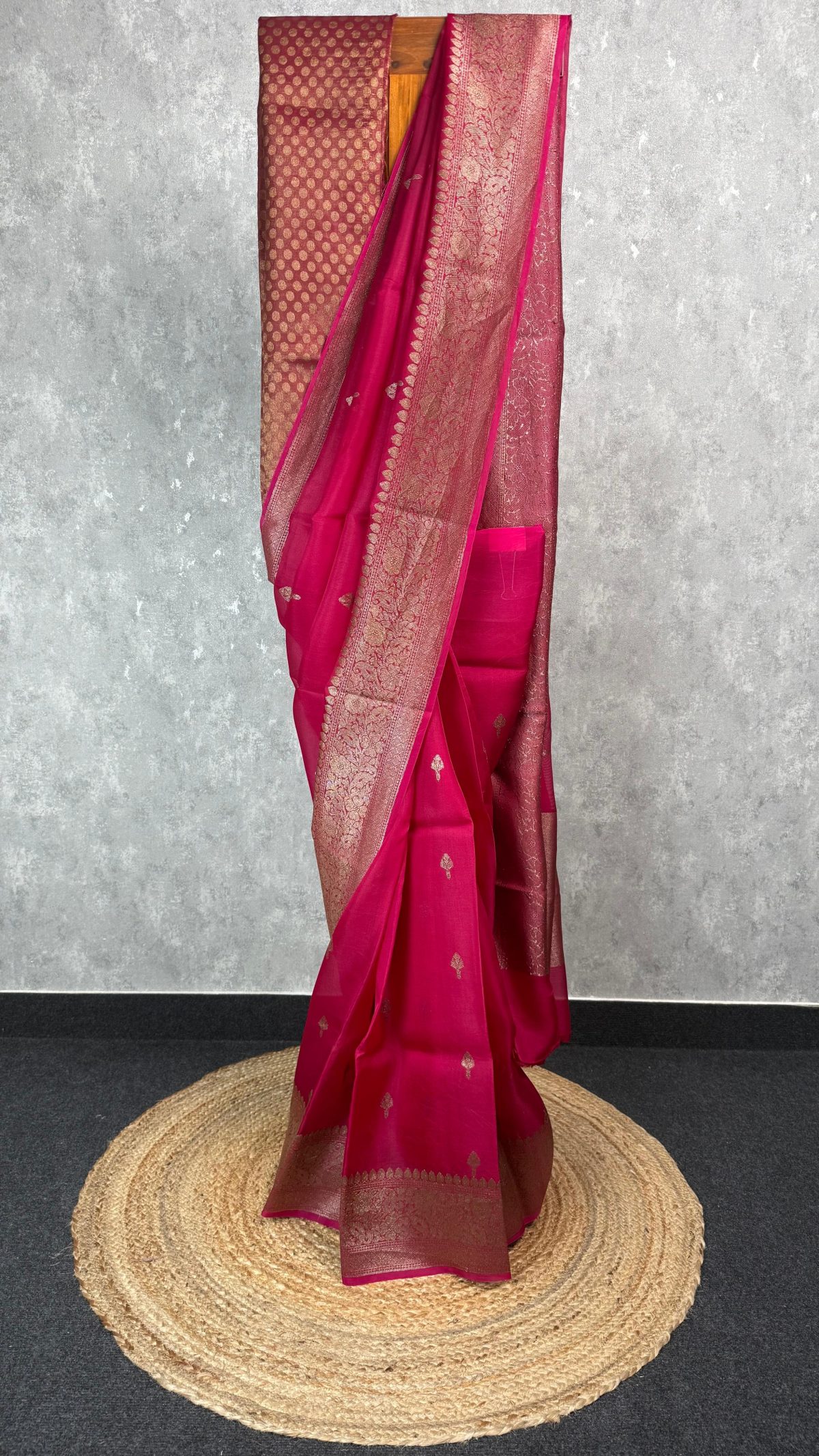 KORA ANTIQUE ZARI BORDER BANARASI SAREE