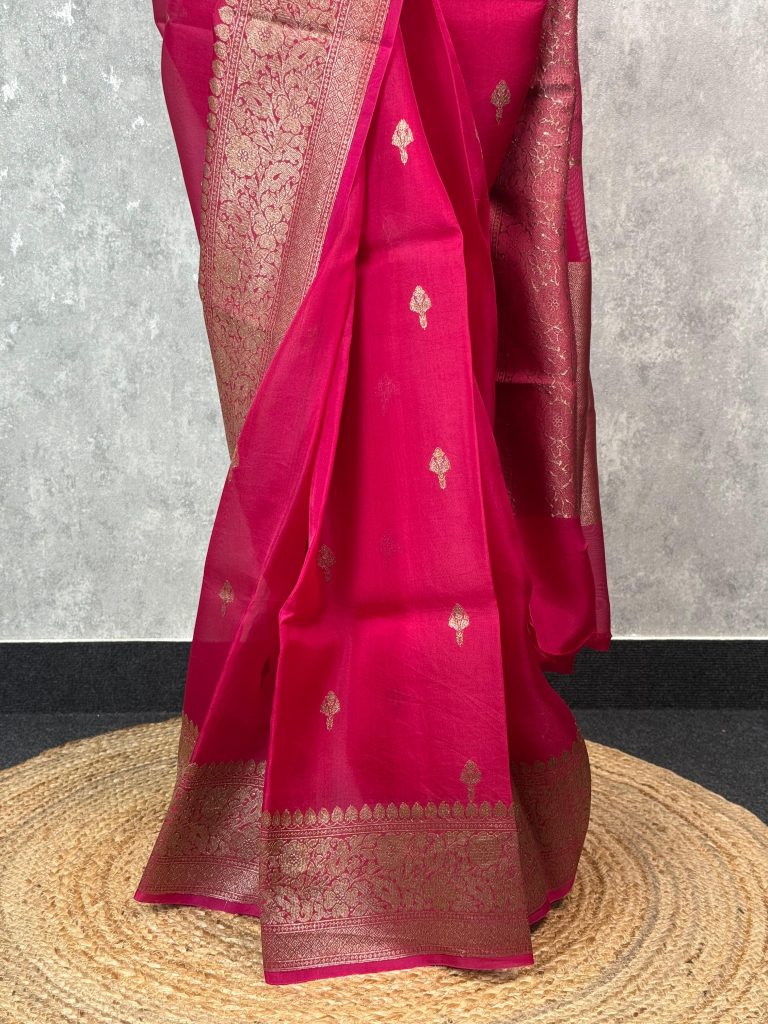 KORA ANTIQUE ZARI BORDER BANARASI SAREE - Image 3