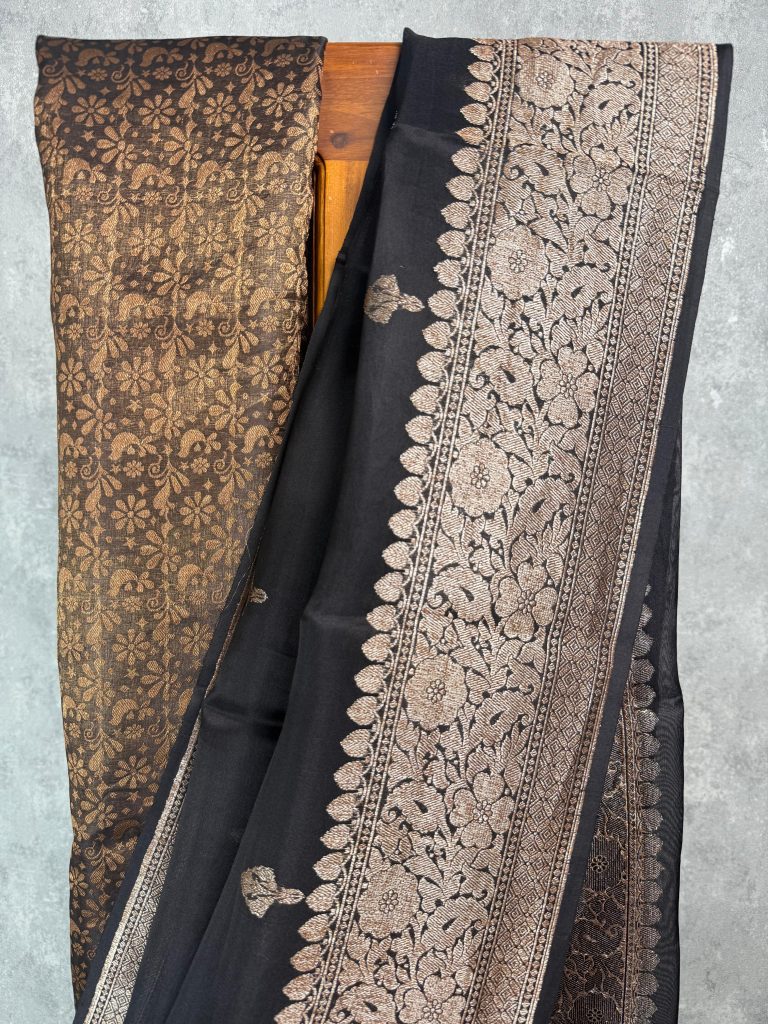 KORA ANTIQUE ZARI BORDER BANARASI SAREE - Image 2