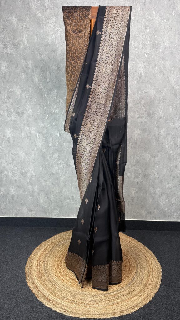 KORA ANTIQUE ZARI BORDER BANARASI SAREE