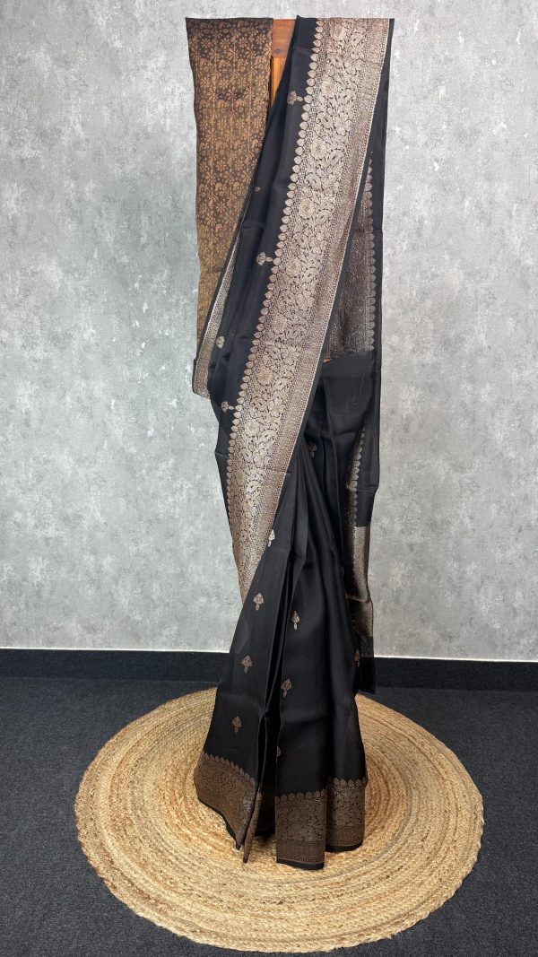 KORA ANTIQUE ZARI BORDER BANARASI SAREE