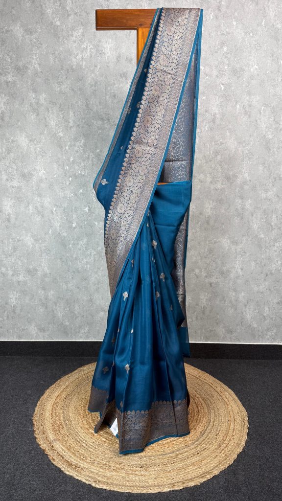 KORA ANTIQUE ZARI BORDER BANARASI SAREE