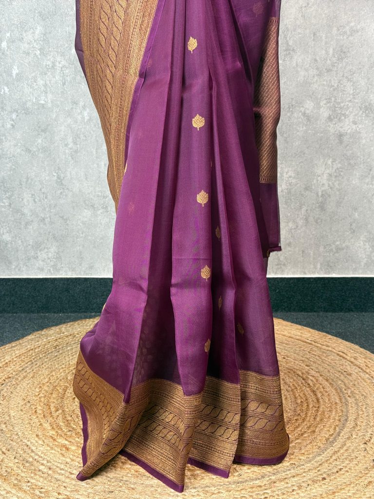 KORA ANTIQUE ZARI BORDER BANARASI SAREE - Image 3