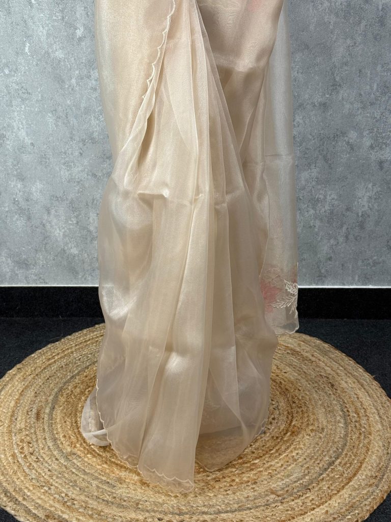 ORGANZA APPLIQUE EMBROIDERY SAREE - Image 3