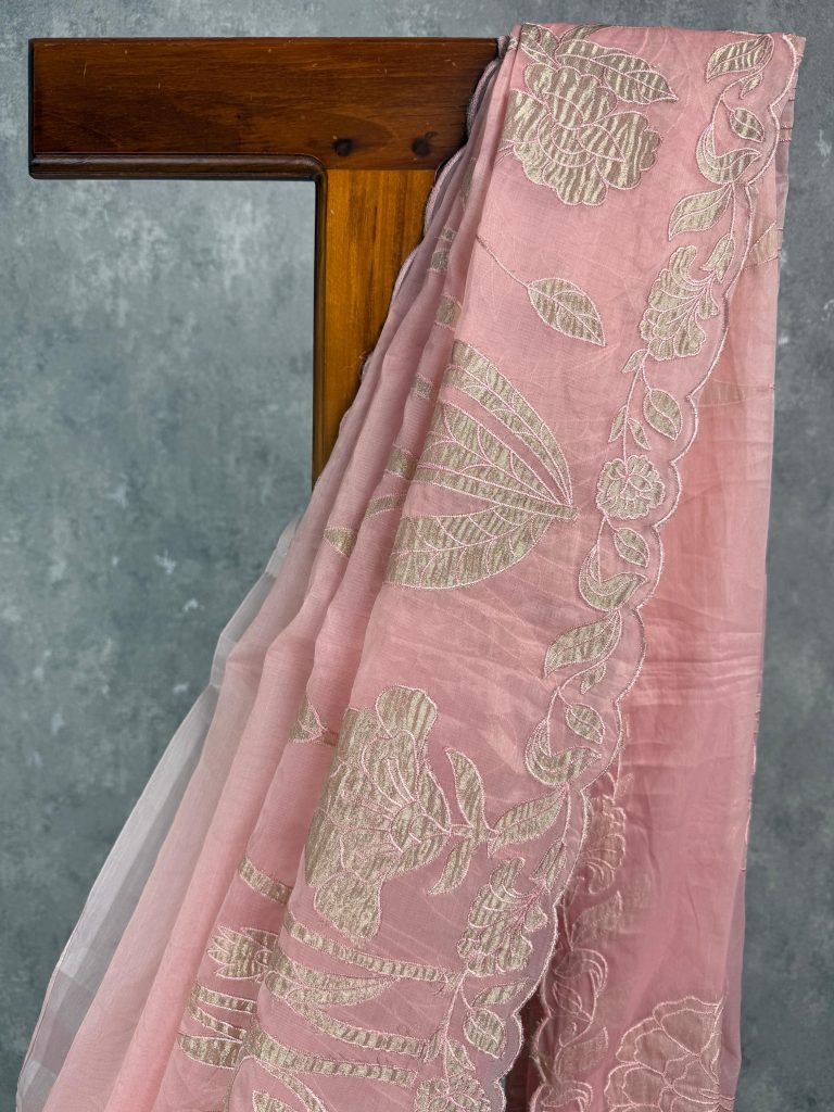 ORGANZA TISSUE APPLIQUE EMBROIDERY SAREE - Image 2