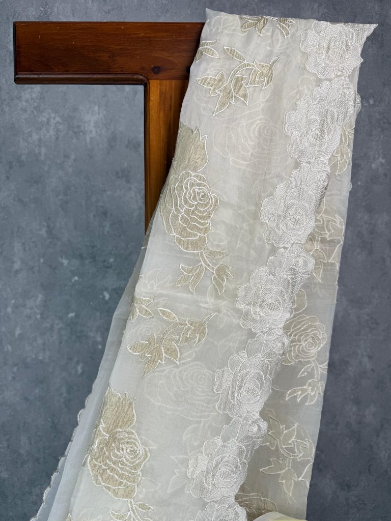 ORGANZA TISSUE APPLIQUE EMBROIDERY SAREE - Image 2