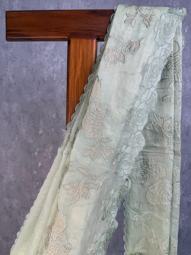 ORGANZA TISSUE APPLIQUE EMBROIDERY SAREE - Image 2