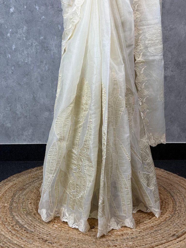 ORGANZA TISSUE APPLIQUE EMBROIDERY SAREE - Image 3